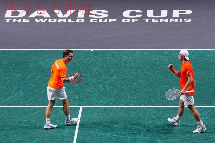意大利队晋级戴维斯杯半决赛
