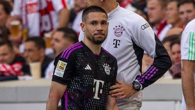 3天后再战皇马!拜仁官方:格雷罗脚踝受伤 缺战皇马 3天后再战皇马!拜仁官方:格雷罗脚踝受伤 缺战皇马